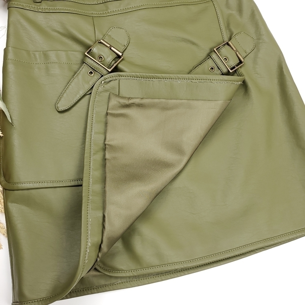 G By Giuliana Green Vegan Leather Buckle Skirt 4 - Picture 11 of 14